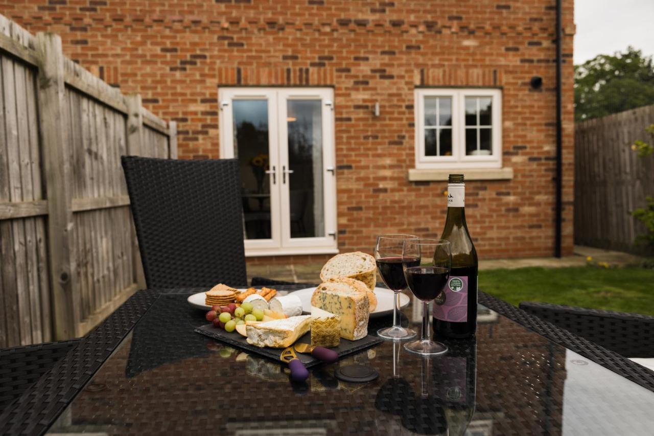 College Court Villa Bedale Exterior foto